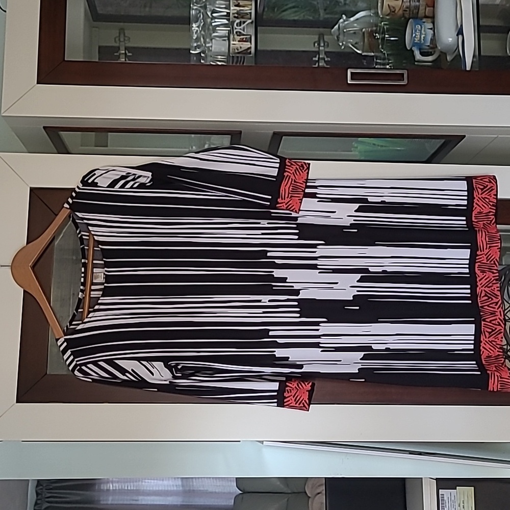Haani Midi Dress ❤️